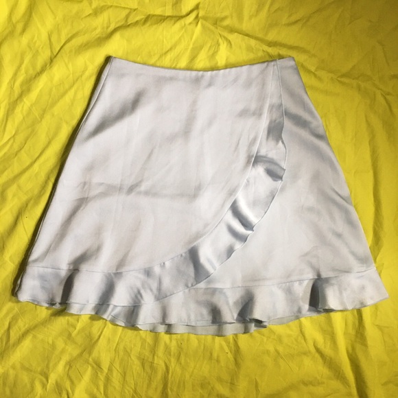 Light blue satin skirt - Picture 1 of 1